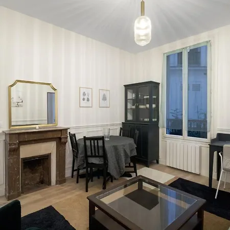 Au Cœur Des Batignolles -bail Mobilité - 1 Appartamento